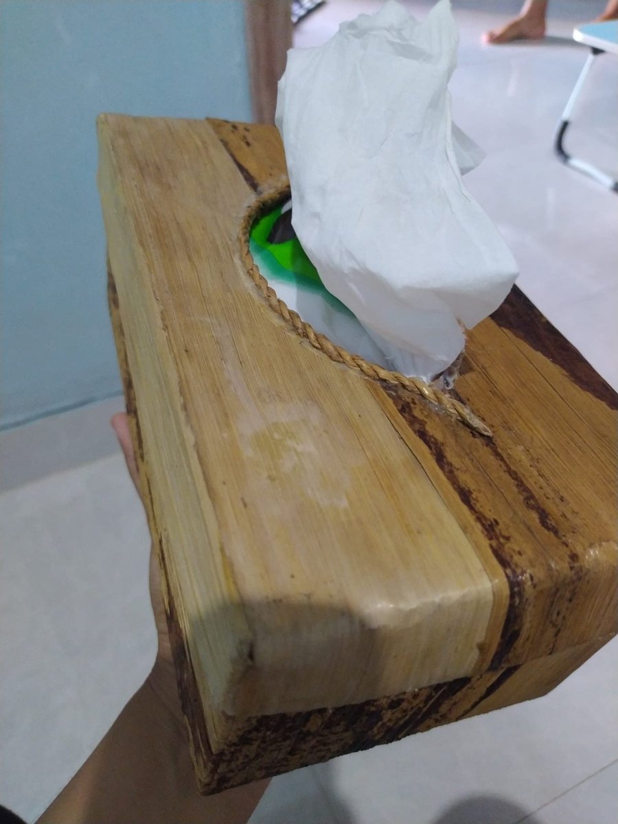Pemanfaatan daun kering menjadi Tempat Tissue